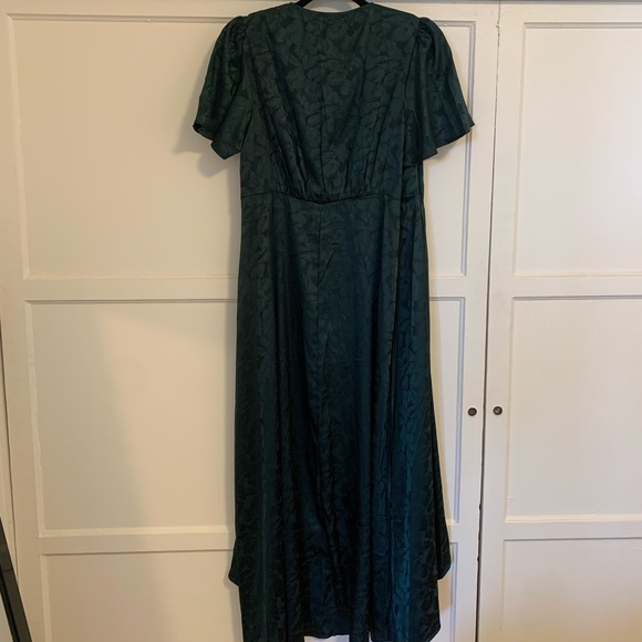 Leaf printed satin tie wrap dress - Picture 2 of 4